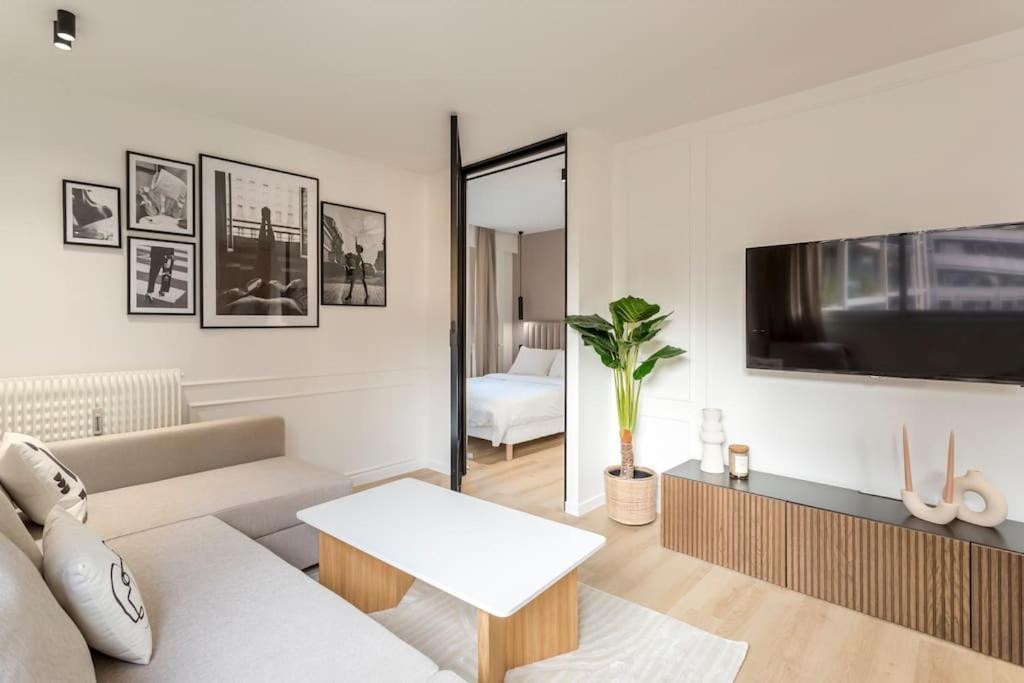 Luxurious 3 Min Walk From Eiffel Tower Apartment Paris Bagian luar foto